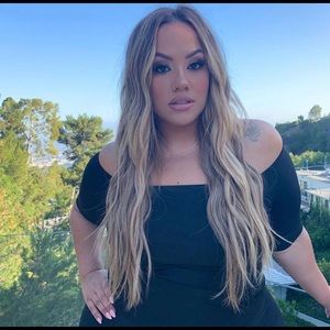 Glam Seamless 7-piece clip-in extensions in Bahamian Balayage